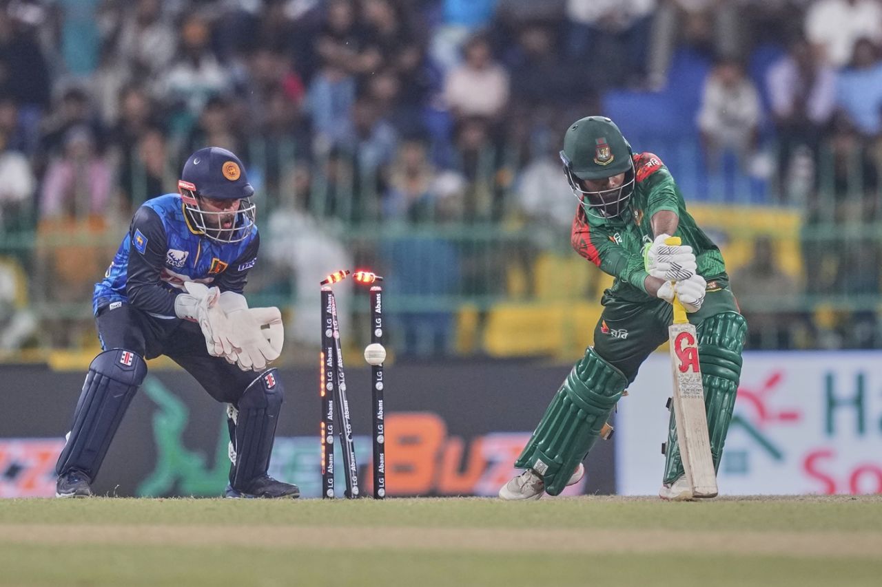 Towhid Hridoy is bowled, Sri Lanka vs Bangladesh, 1st ODI, Colombo (RPS), July 2, 2025