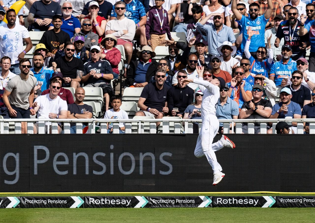 Harry Brook could do little to stop this six from Shubman Gill, England vs India, 2nd Test, Birmingham, 4th day, July 5, 2025