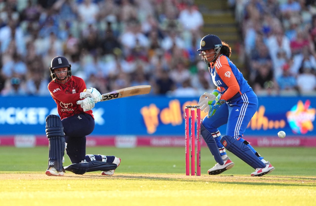 Danni Wyatt-Hodge gave England a strong start to their chase, England vs India, 5th Women's T20I, Edgbaston, July 12, 2025