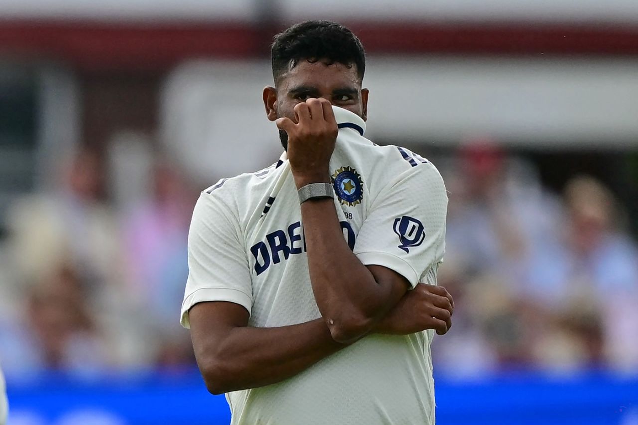 Mohammed Siraj is left frustrated by a close chance, England vs India, 3rd Test, Lord's, 4th day, July 13, 2025