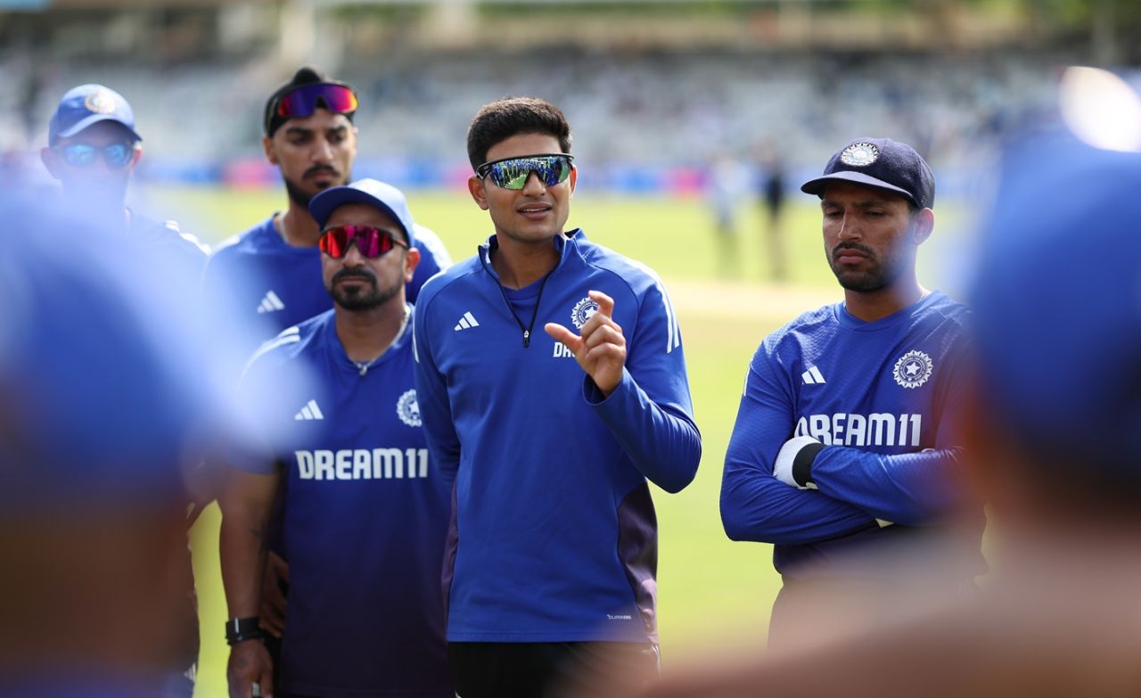 Shubman Gill has a word with his team ahead of the final day's play, England vs India, 3rd Test, Lord's, fifth day, July 14, 2025