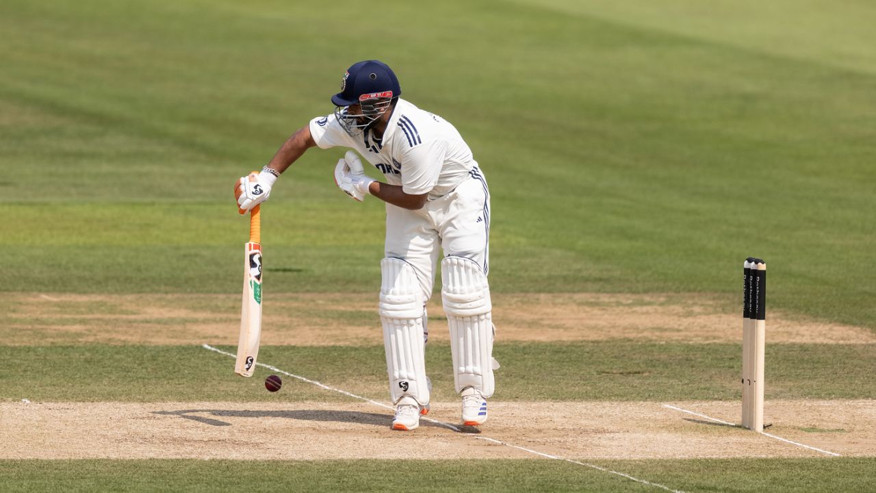 Rishabh Pant looked uncomfortable during the early proceedings, England vs India, 3rd Test, Lord's, London, Day 5, July 14, 2025
