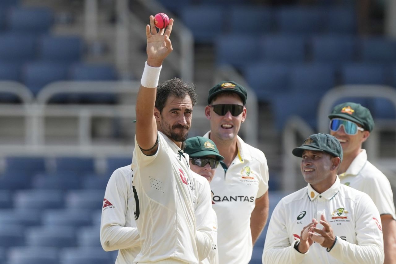 Mitchell Starc becomes the second left-arm pacer to take 400 test wickets | sportzpoint.com