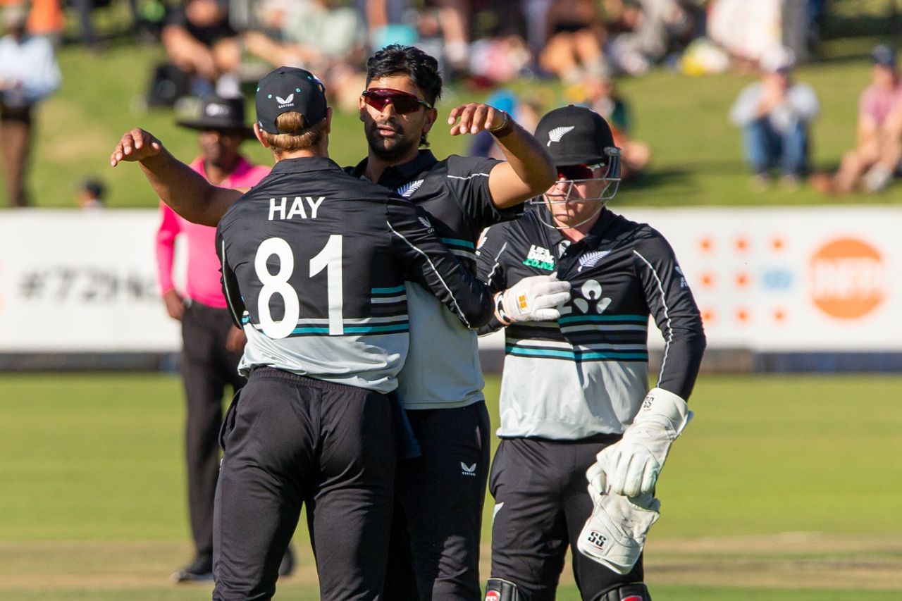 Ish Sodhi celebrates a wicket with his team-mates, New Zealand vs South Africa, Harare, July 16, 2025