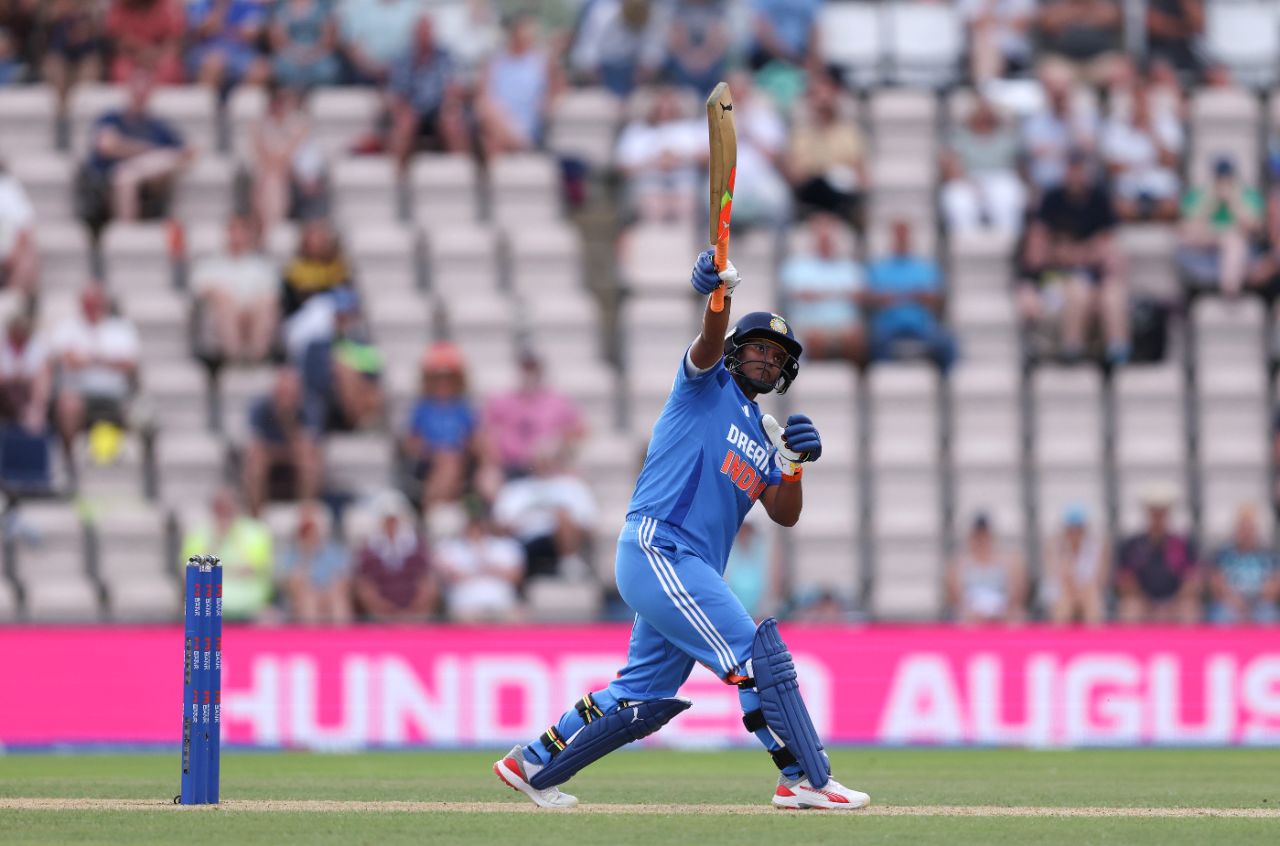 Deepti Sharma launched into a remarkable one-handed six over midwicket, England vs India, 1st women's ODI, Southampton, July 16, 2025