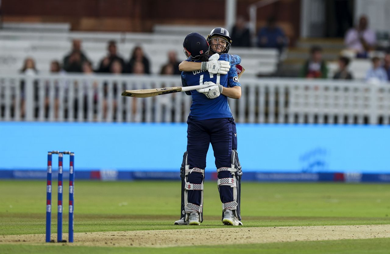Amy Jones gets a hug from Sophia Dunkley, England vs India, 2nd women's ODI, Lord's, London, July 19, 2025