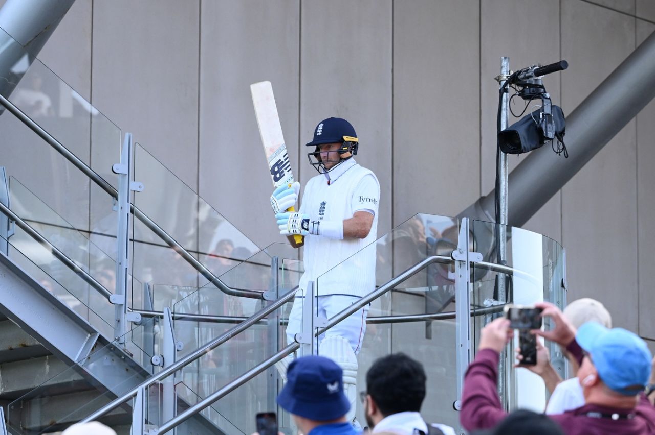 Joe Root head to the pitch, England vs India, 4th Test, 3rd Day, Manchester, July 25, 2025 