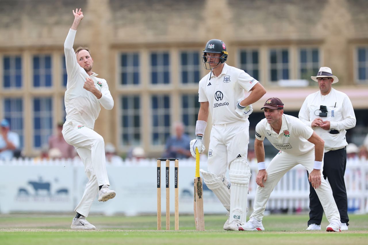 Tom Hartley bowls as Ben Charlesworth and James Anderson look on, Gloucestershire vs Lancashire, County Championship, Cheltenham, July 24, 2025
