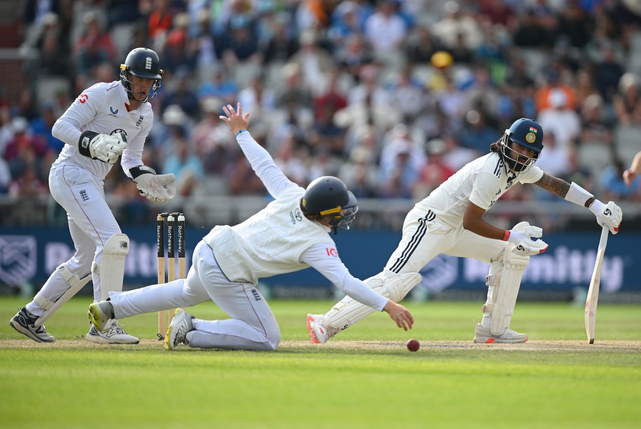 KL Rahul gets an edge that doesn't carry to Ollie Pope, England vs India, 4th Test, Manchester, 4th day, July 26, 2025
