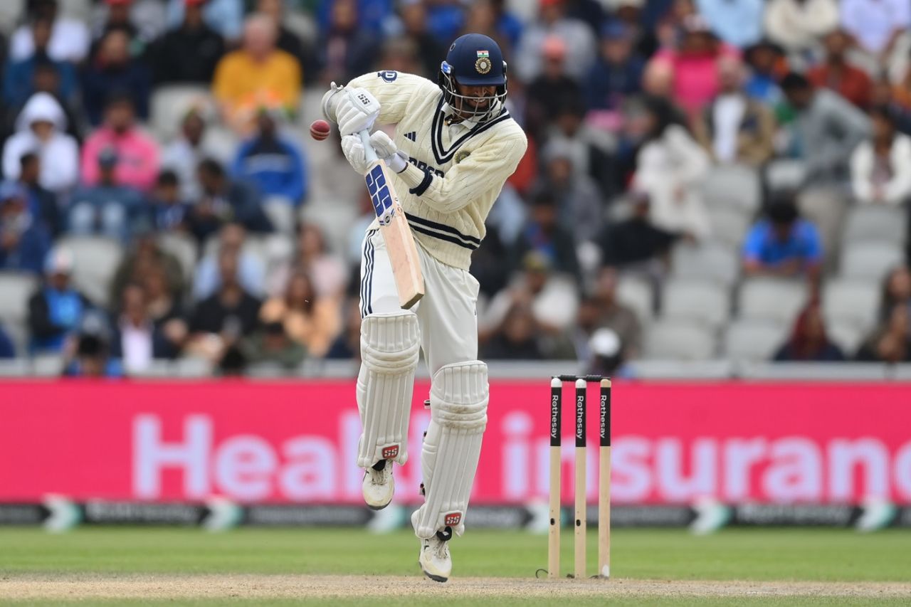Washington Sundar fends a short ball, England vs India, 4th Test, Manchester, 5th day, July 27, 2025
