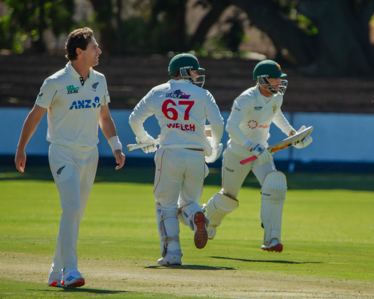 Matt Henry watches as Craig Ervine and Nick Welch rebuild, Zimbabwe vs New Zealand, 1st Test, 1st Day, Bulawayo, July 30, 2025