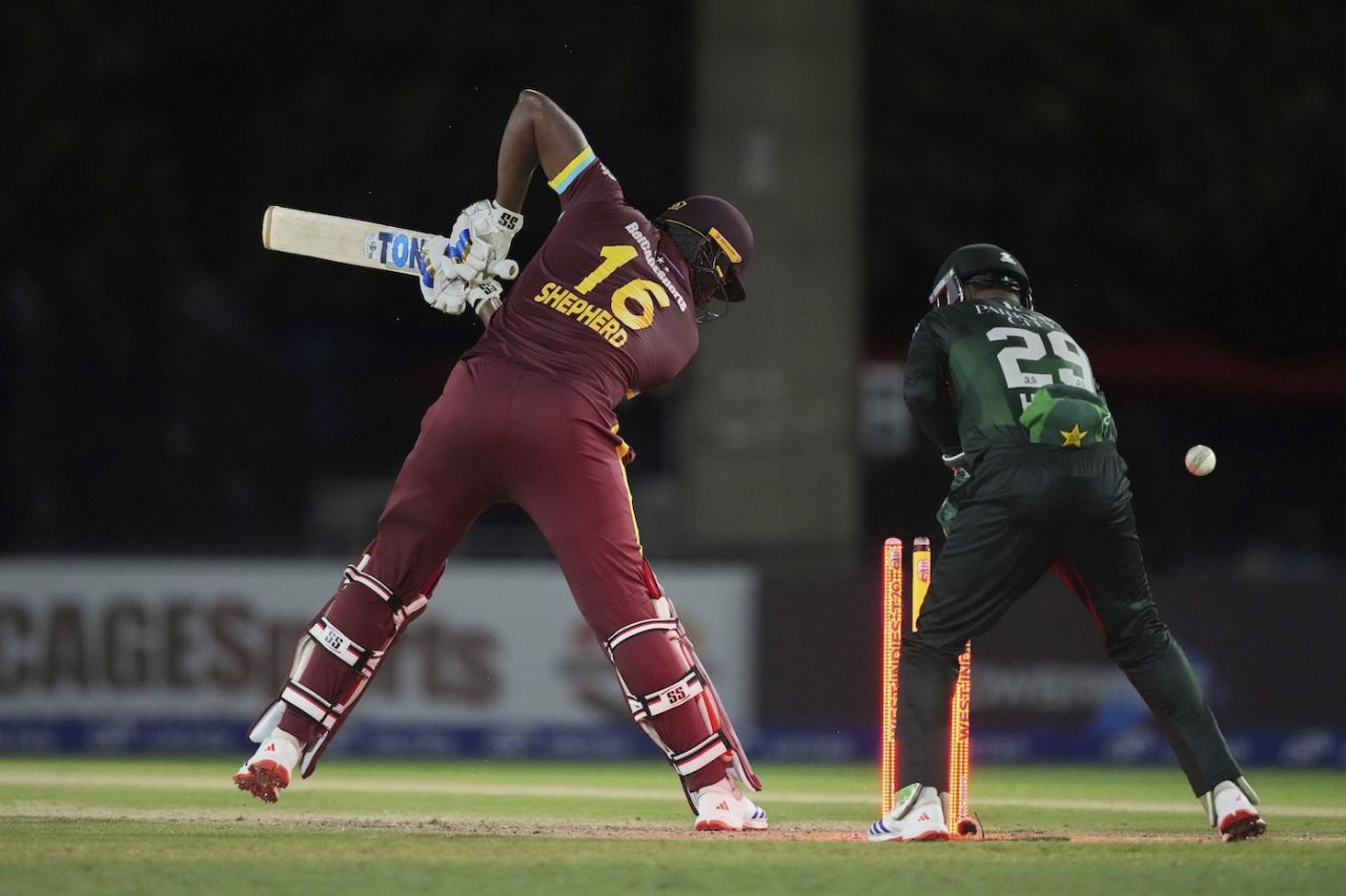 Romario Shepherd had no answers for Sufiyan Muqeem's beauty, West Indies vs Pakistan, 1st T20I, Lauderhill, July 31, 2025