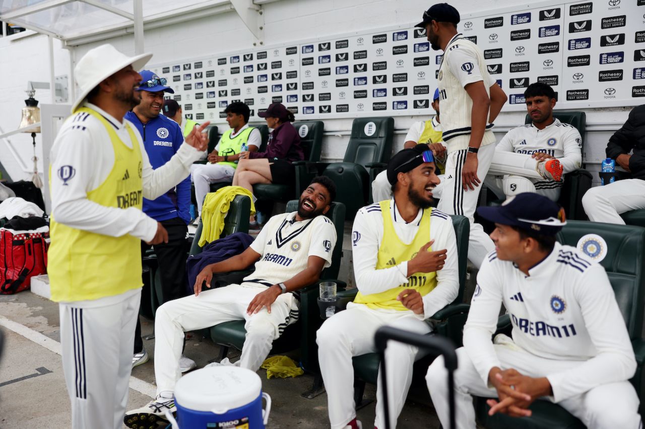 Kuldeep Yadav provides Mohammed Siraj and Co a laugh, England vs India, 5th Test, 2nd day, The Oval, August 1, 2025
