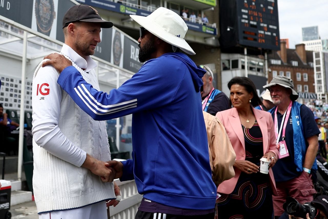 Joe Root is greeted by Mohammed Siraj, England vs India, 5th Test, 3rd day, The Oval, August 2, 2025
