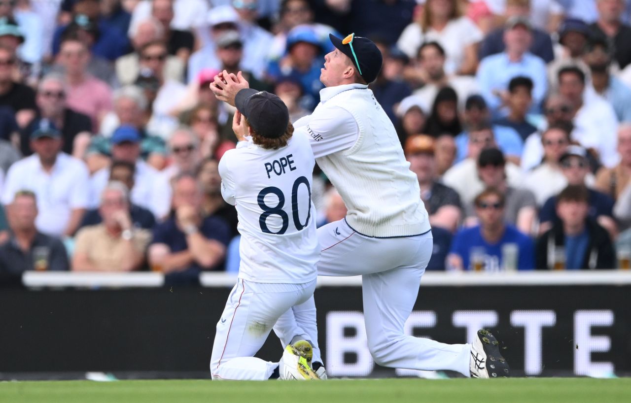 Ollie Pope and Zak Crawley tussle for a catch, England vs India, 5th Test, 3rd Day, The Oval, August 2, 2025