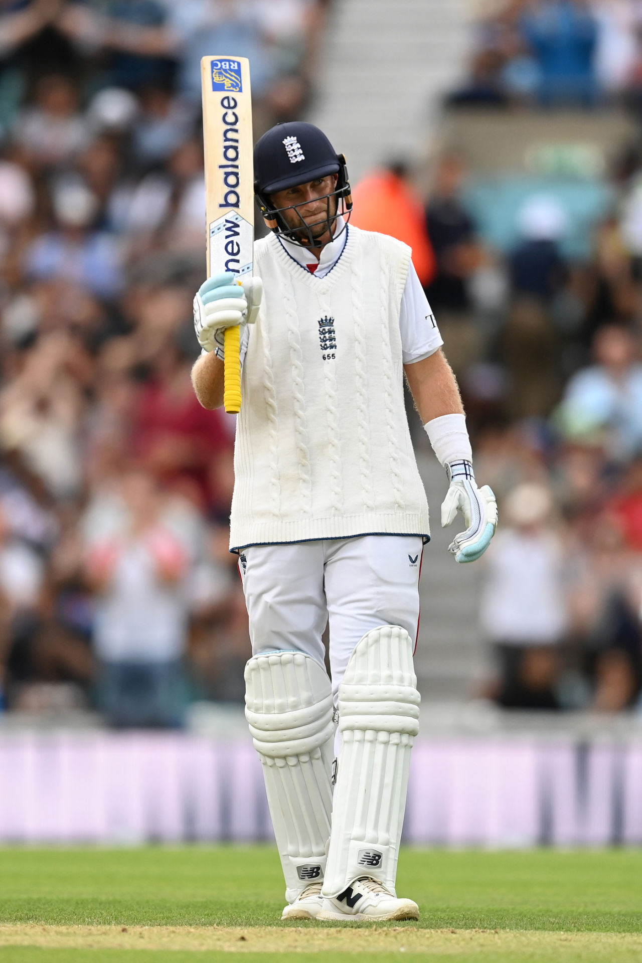 Joe Root acknowledges the crowd after reaching his fifty, England vs India, 5th Test, 4th Day, The Oval, August 3, 2025