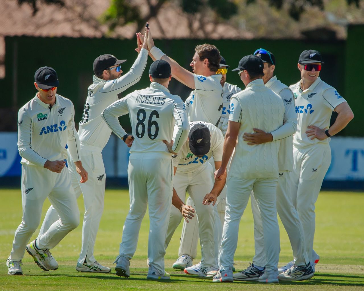 Matt Henry was among the wickets in the opening session, Zimbabwe vs New Zealand, 2nd Test, Day 1, Bulawayo, August 7, 2025
