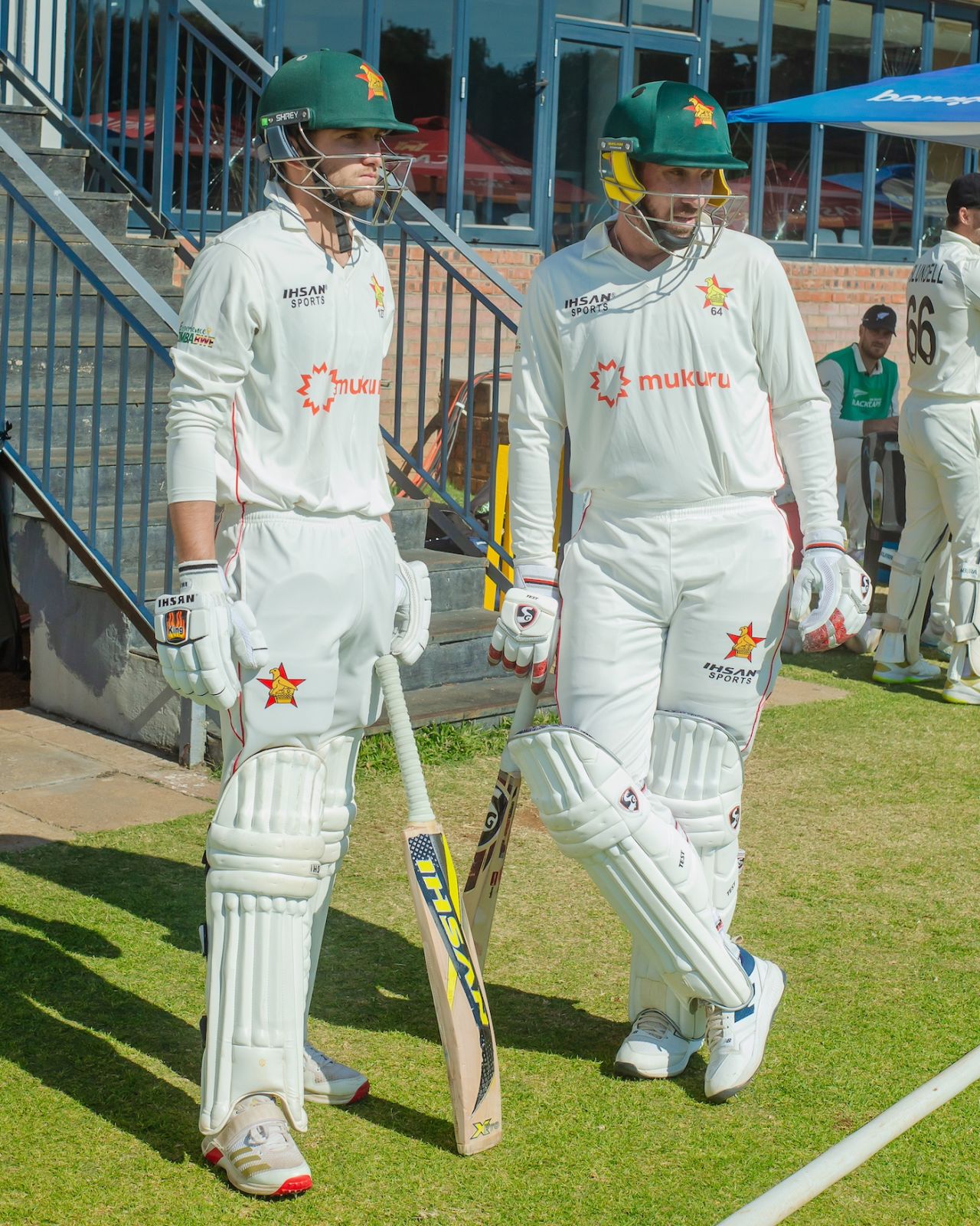 Brian Bennett and Brendan Taylor get ready to do battle, Zimbabwe vs New Zealand, 2nd Test, Bulawayo, 3rd day, August 9, 2025