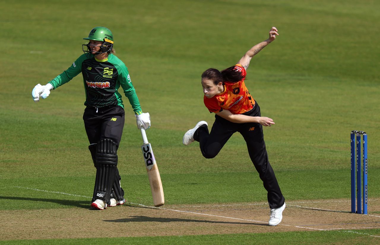 Megan Schutt lets one go, Southern Brave vs Birmingham Phoenix, Women's Hundred, Suothampton, August 10, 2025