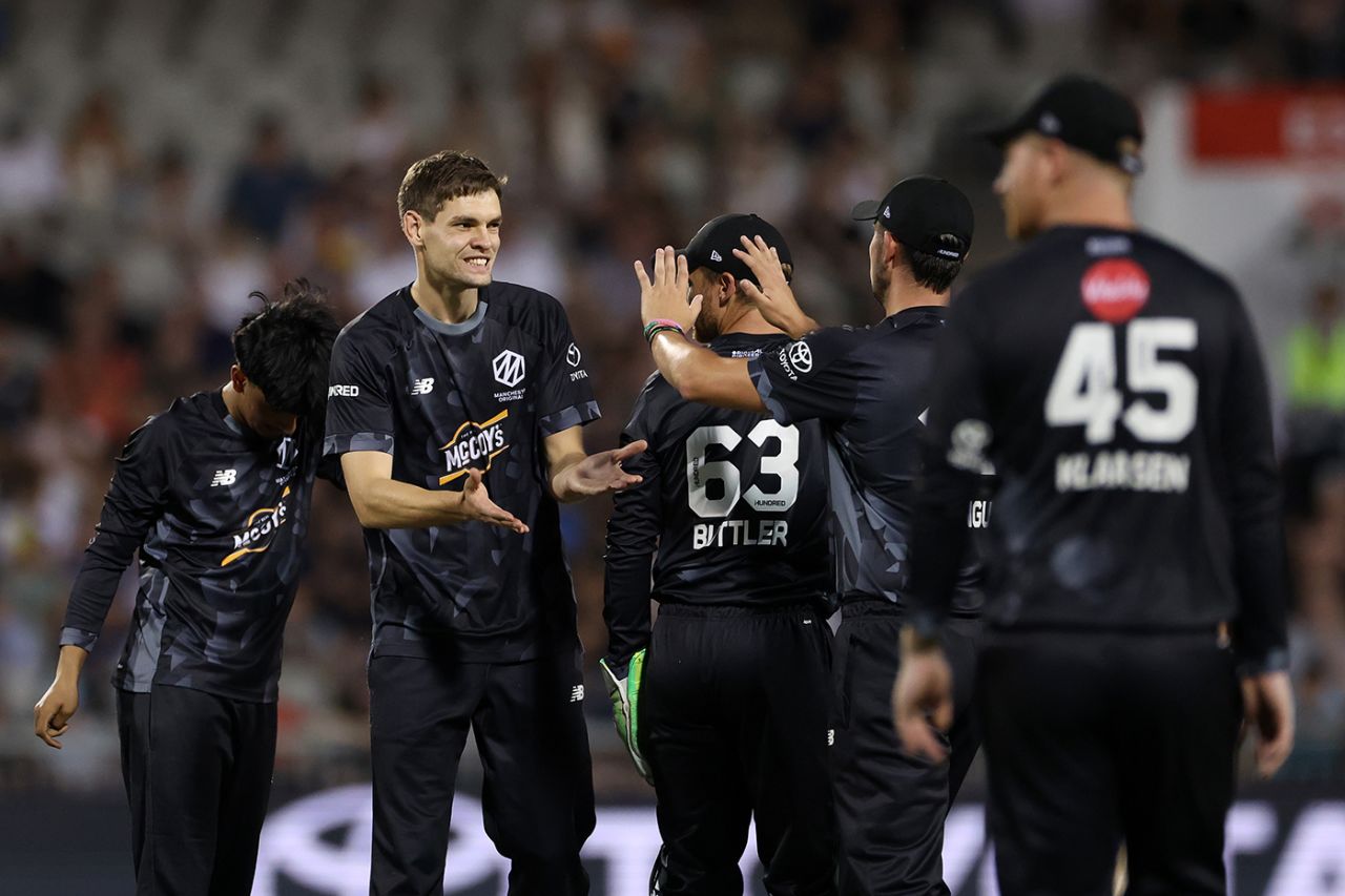 Scott Currie claimed the wicket of Jamie Smith, Manchester Originals vs London Spirit, Emirates Old Trafford, men's Hundred, August 11, 2025