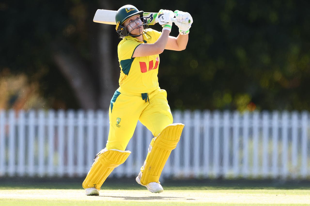 Alyssa Healy goes down the ground, Australia A vs India A, 1st women's one-dayer, Ian Healy Oval, Brisbane, August 13, 2025