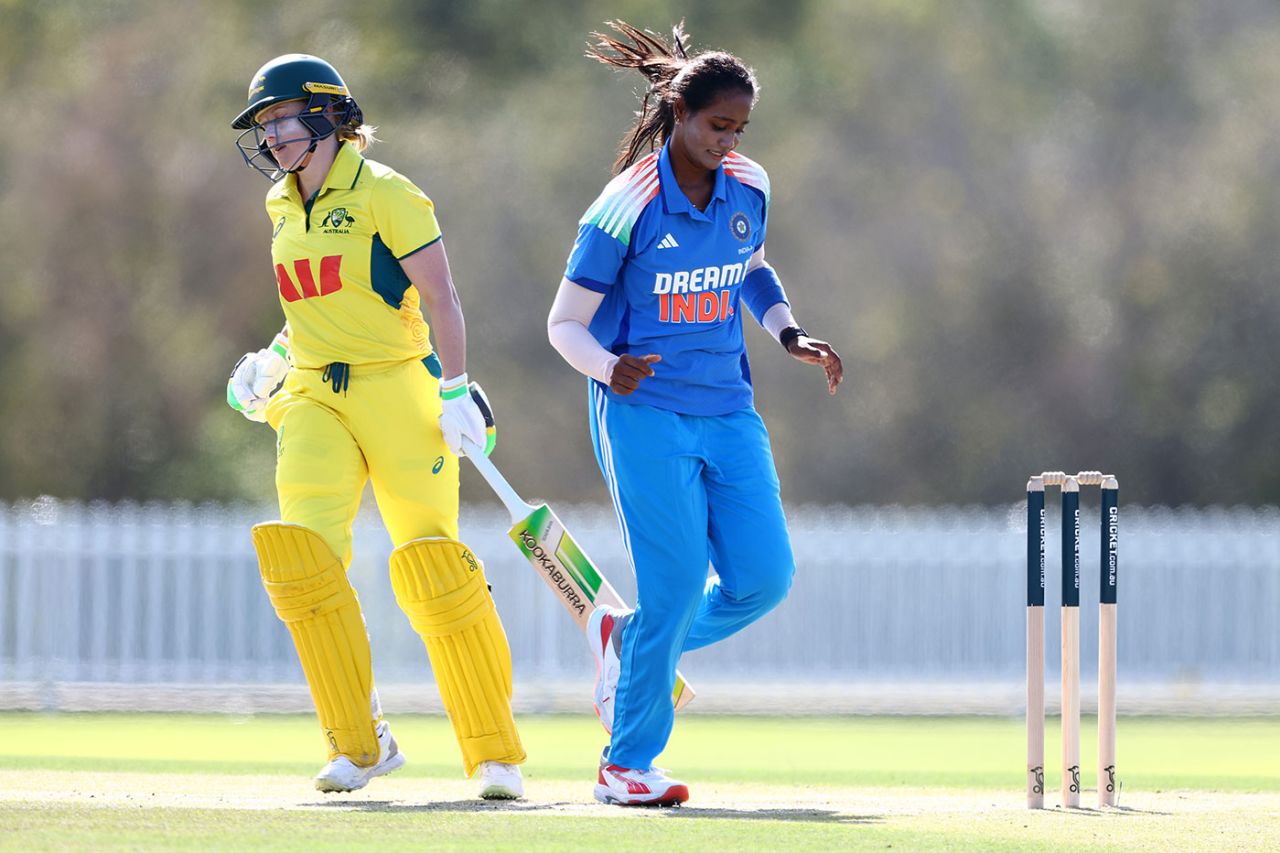Shabnam Shakil removed Alyssa Healy for 14, Australia A vs India A, 1st women's one-dayer, Ian Healy Oval, Brisbane, August 13, 2025