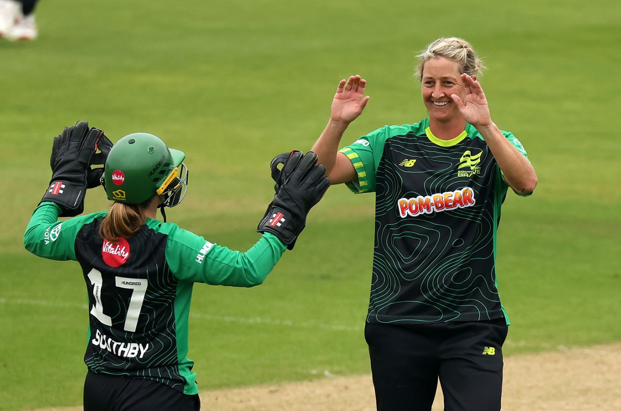 Sophie Devine and Rhianna Southby celebrate, Southern Brave vs Northern Superchargers, The Hundred Women's Competition, Utilita Bowl, August 13, 2025
