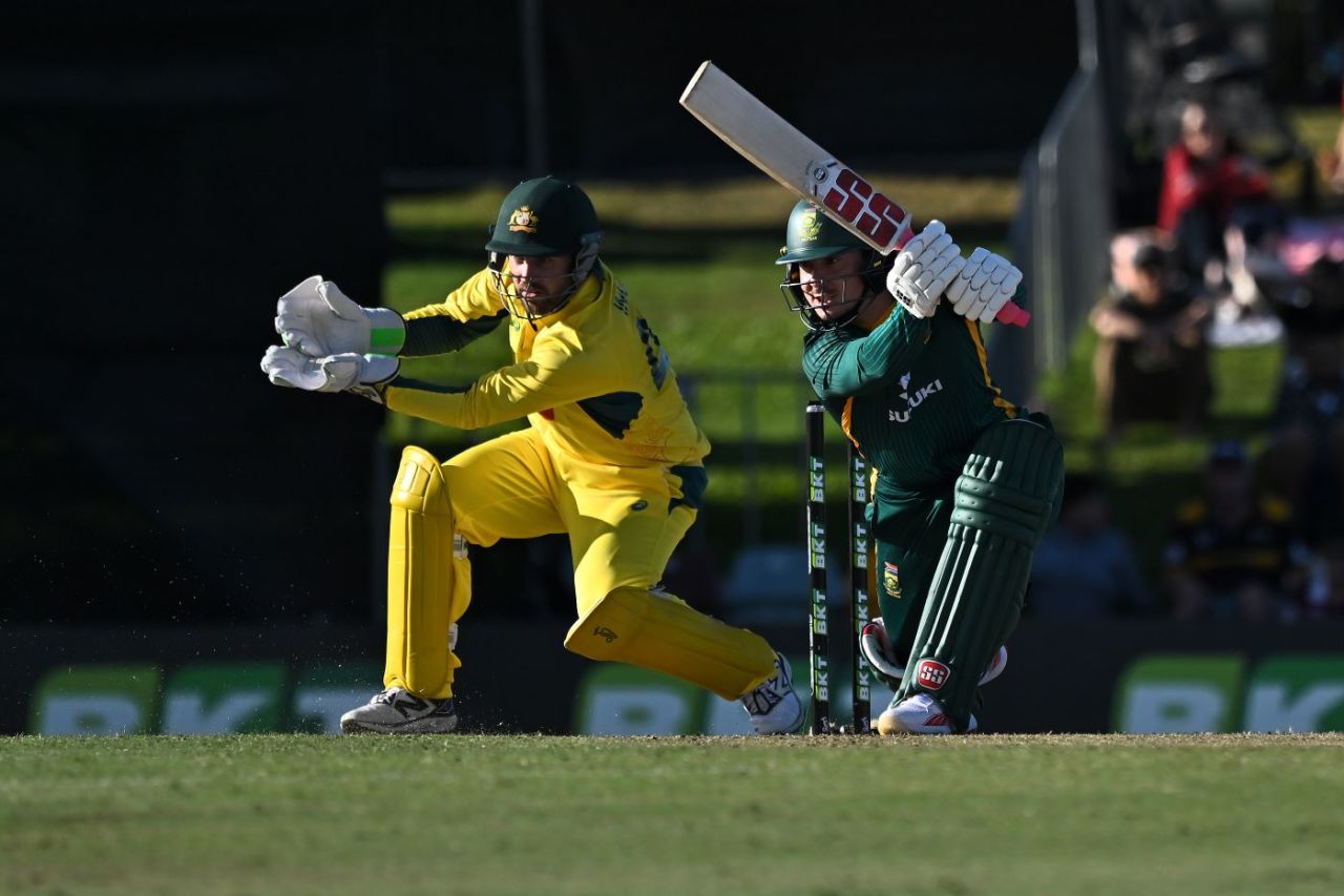 Matthew Breetzke drives through cover, Australia vs South Africa, 1st ODI, Cairns, August 19, 2025
