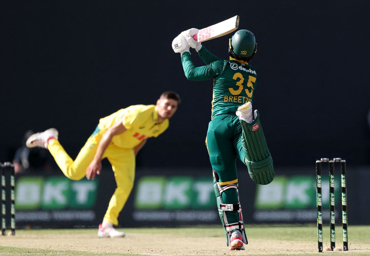 Off one leg: Matthew Breetzke took the attack to Australia's bowlers, Australia vs South Africa, 2nd ODI, Mackay, August 22, 2025