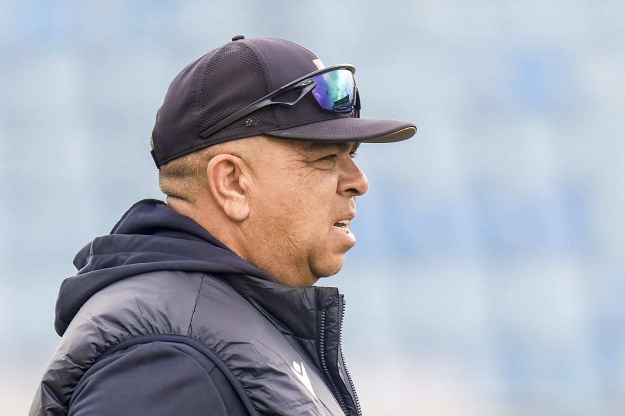 Shukri Conrad oversees South Africa training, Headingley, September 1, 2025