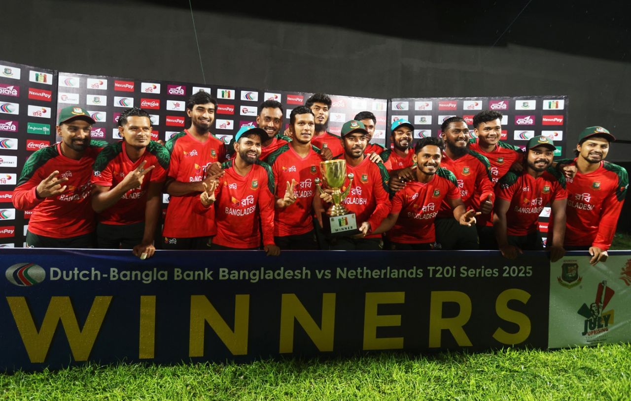 Bangladesh pose after winning the series 2-0, Bangladesh vs Netherlands, 3rd T20I, Sylhet, September 3, 2025