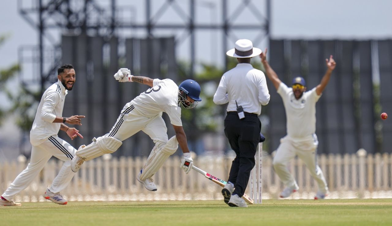 Dharmendrasinh Jadeja is up in celebration as Shubham Sharma is run-out on 96, Central Zone vs West Zone, Duleep Trophy semi-final, 3rd day, Bengaluru, September 6, 2025