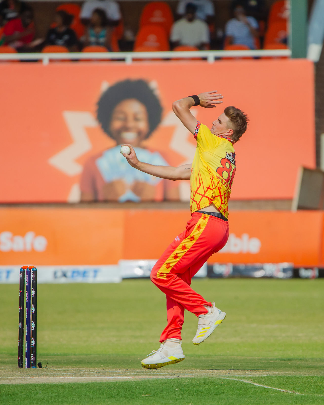 Brad Evans closed out the innings with his three-for, Zimbabwe vs Sri Lanka, 2nd T20I, Harare, September 6, 2025