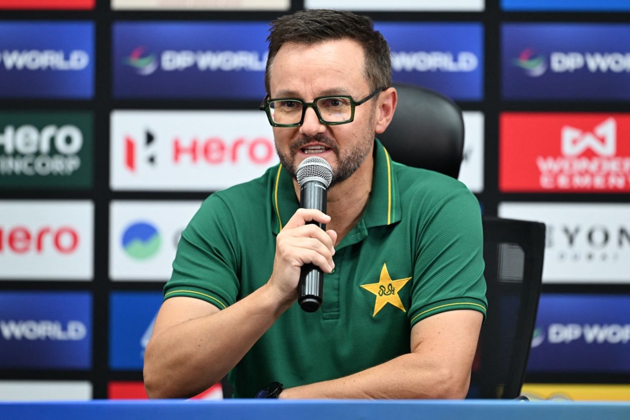 Mike Hesson speaks to the media, Dubai, September 11, 2025