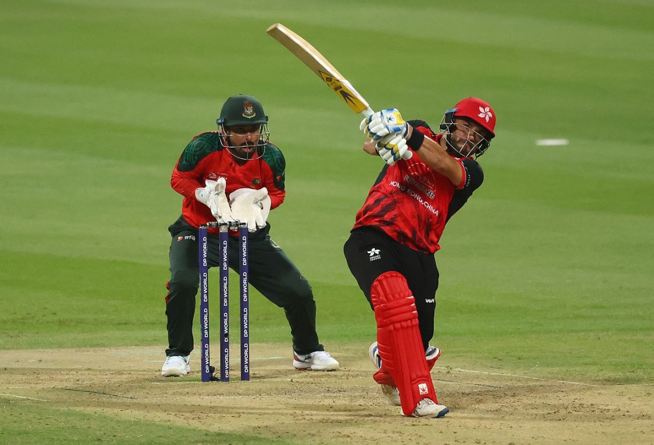 Yasim Murtaza goes on the attack, Bangladesh vs Hong Hong, Men's T20 Asia Cup, Abu Dhabi, September 11, 2025