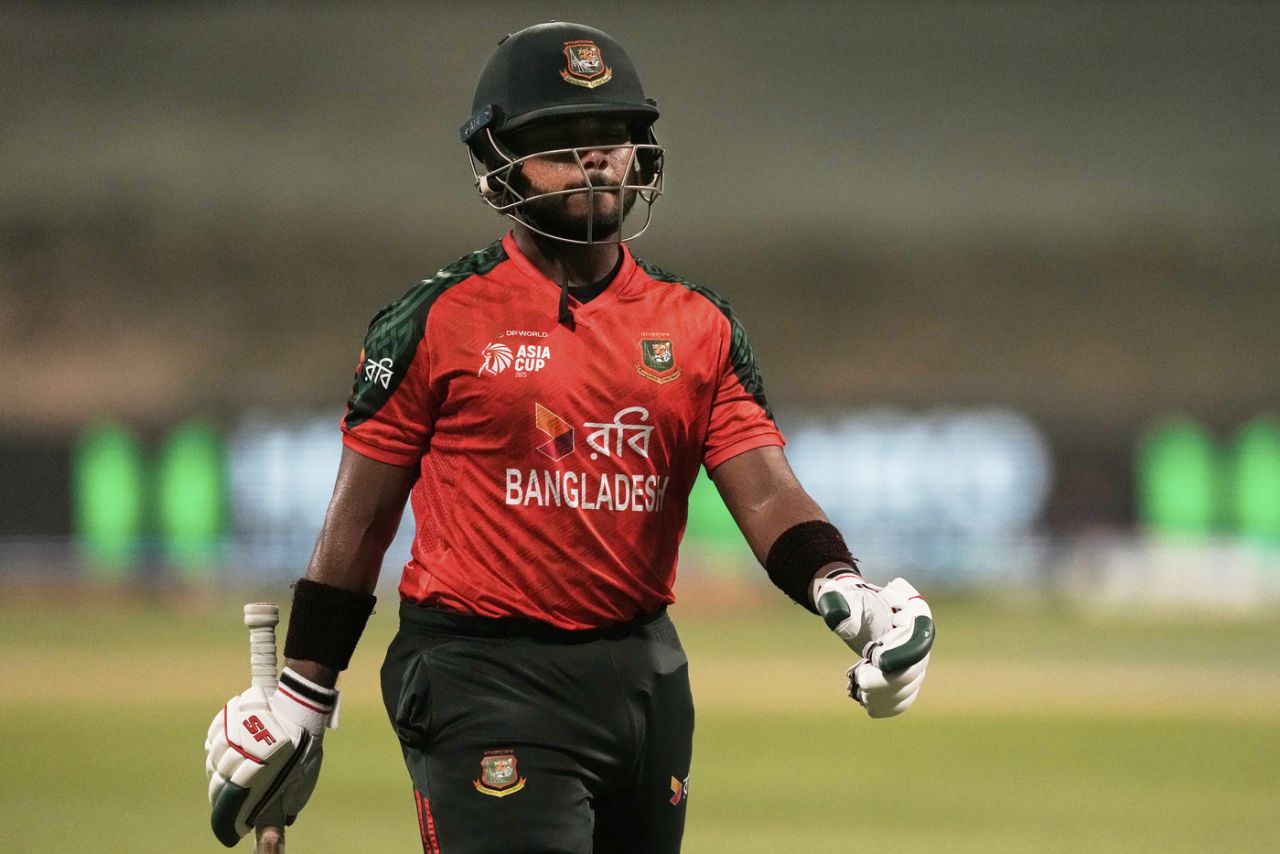 Parvez Hossain Emon walks off after his quick start, Bangladesh vs Hong Hong, Men's T20 Asia Cup, Abu Dhabi, September 11, 2025