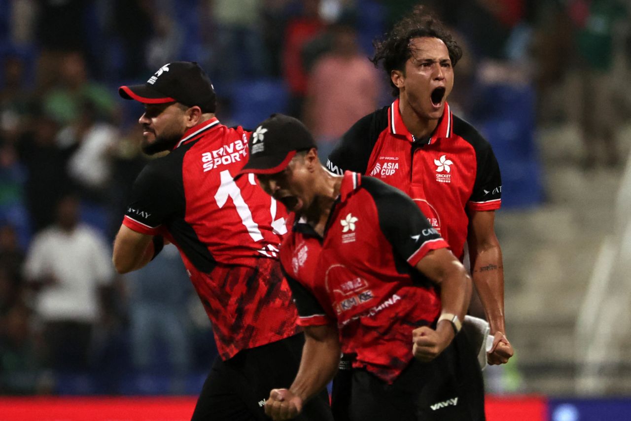 Ayush Shukla celebrates a wicket with this teammates, Bangladesh vs Hong Hong, Men's T20 Asia Cup, Abu Dhabi, September 11, 2025