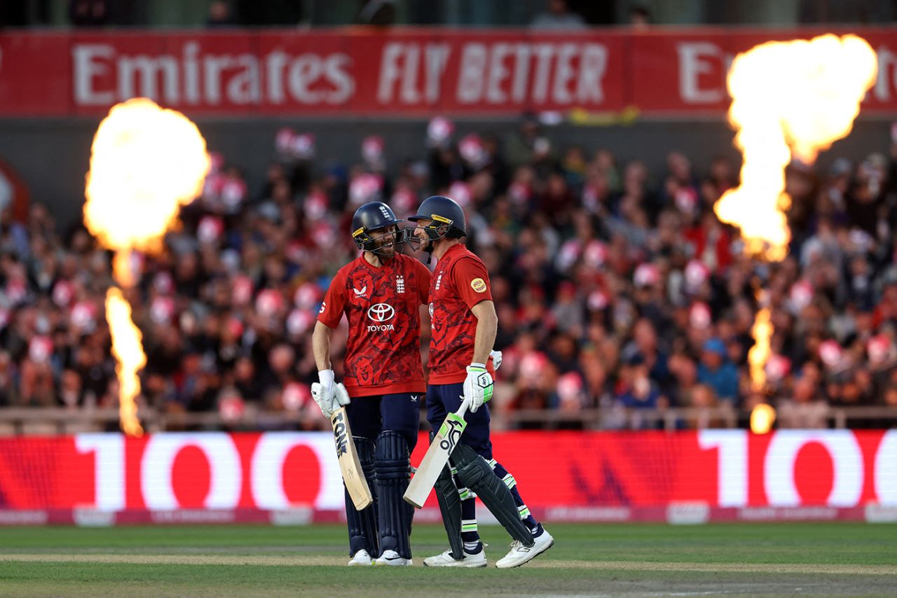 Phil Salt and Jos Buttler took England to 100 in the Powerplay, England vs South Africa, 2nd Men's T20I, Emirates Old Trafford, Manchester, September 12, 2025
