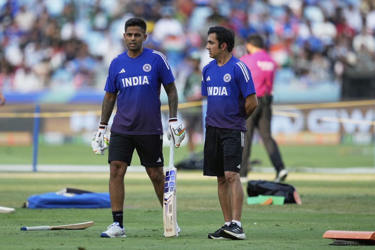 Suryakumar Yadav and Gautam Gambhir in an intense conversation, India vs Pakistan, Men's T20 Asia Cup, Dubai, September 14, 2025