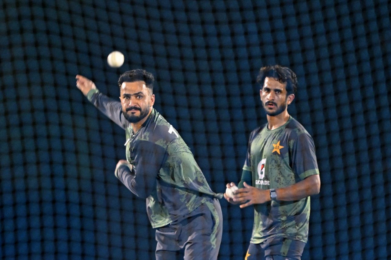 Mohammad Nawaz and Hasan Ali in the nets, Pakistan vs UAE, Men's T20 Asia Cup, Dubai, September 17, 2025
