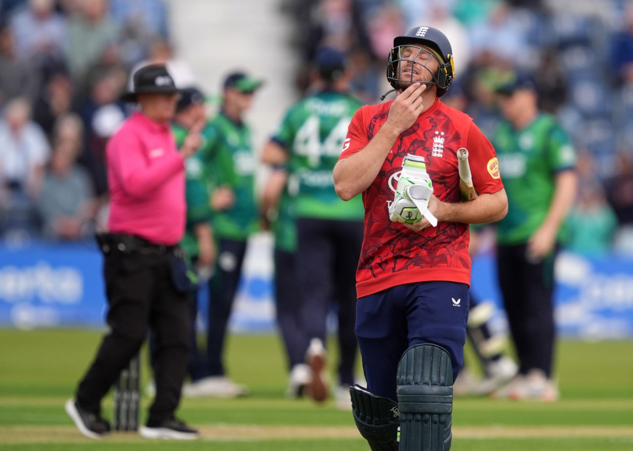 Jos Buttler holed out to midwicket after a rampant start, Ireland vs England, 1st Men's T20 International, Malahide, Dublin, September 17, 2025