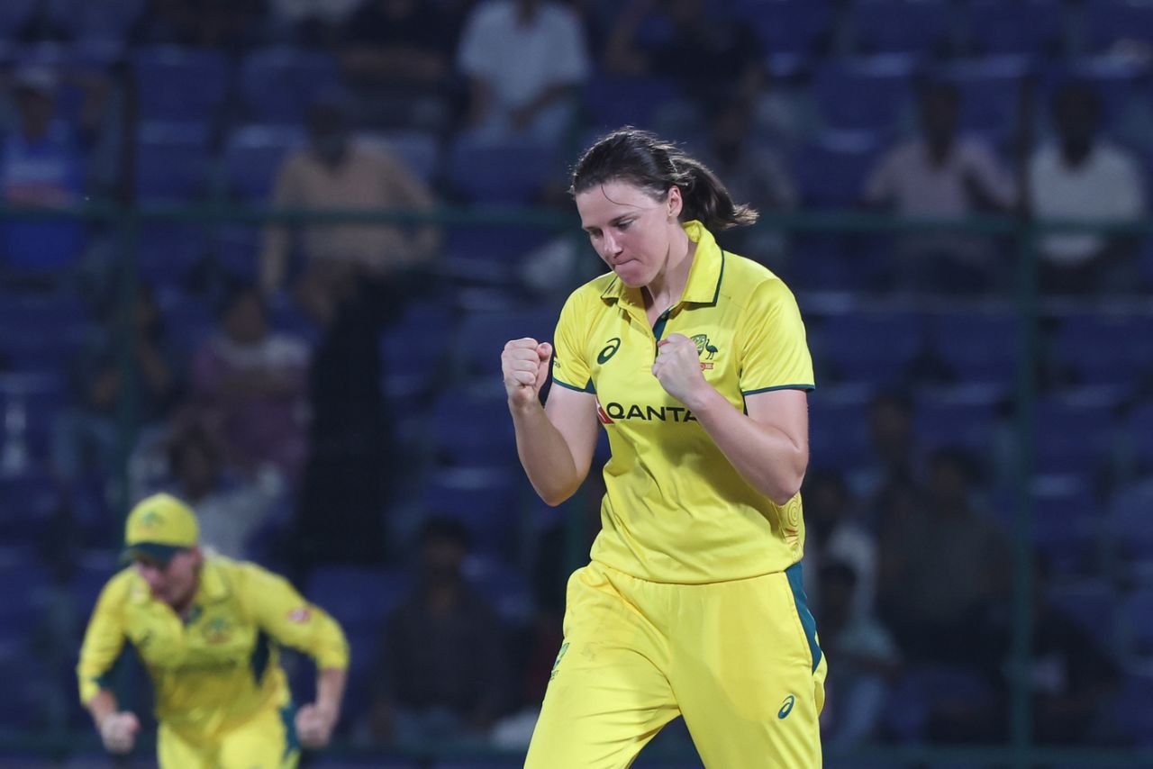 Tahlia McGrath snared Deepti Sharma's wicket at the death, India vs Australia, 3rd women's ODI, Delhi, September 20, 2025