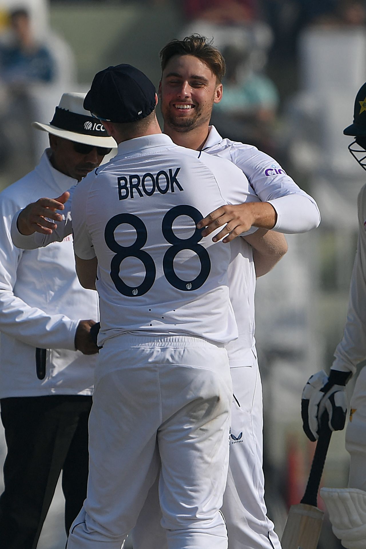 Will Jacks and Harry Brook celebrate the wicket of Haris Rauf, England vs Pakistan, Rawalpindi, December 4, 2022