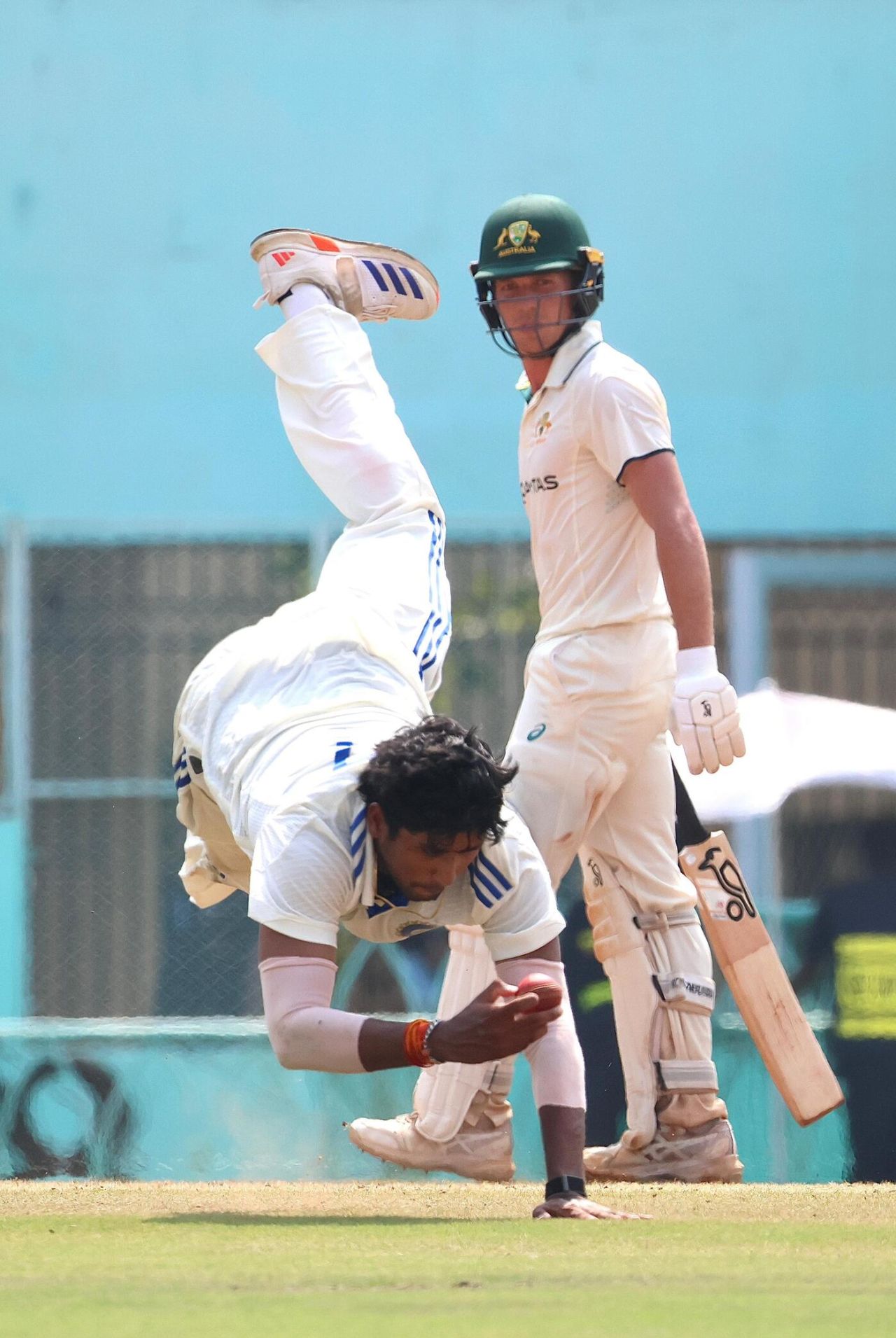 Yash Thakur's brilliant catch got rid of Henry Thornton, India A vs Australia A, 2nd unofficial Test, 3rd day, Lucknow, September 25, 2025