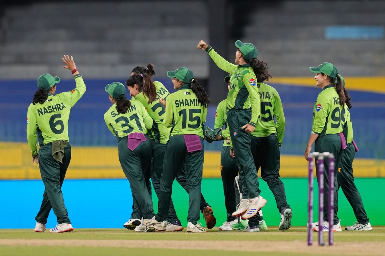 Pakistan overturned the decision via DRS to get their first wicket, Bangladesh vs Pakistan, Women's ODI World Cup, Colombo, October 2, 2025
