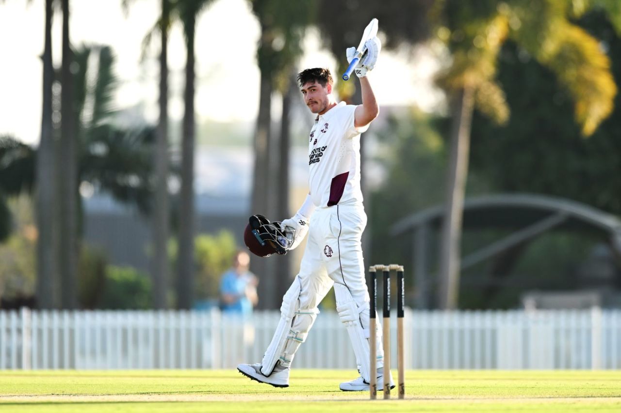 Matthew Renshaw celebrates his century, Queensland vs Tasmania, Sheffield Shield, day 1, Brisbane, October 4, 2025
