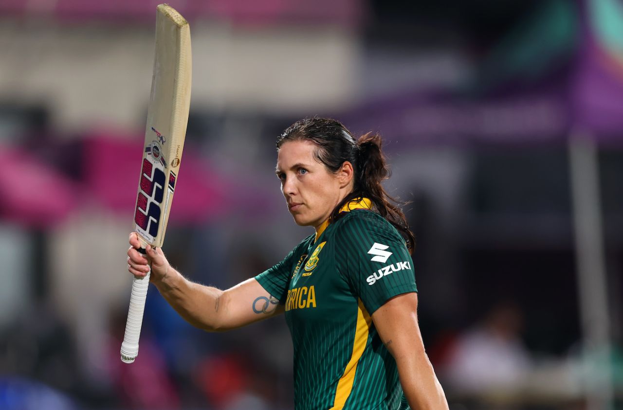 Tazmin Brits walked back to a rousing ovation in Indore, New Zealand vs South Africa, Women's ODI World Cup, Indore, October 6, 2025