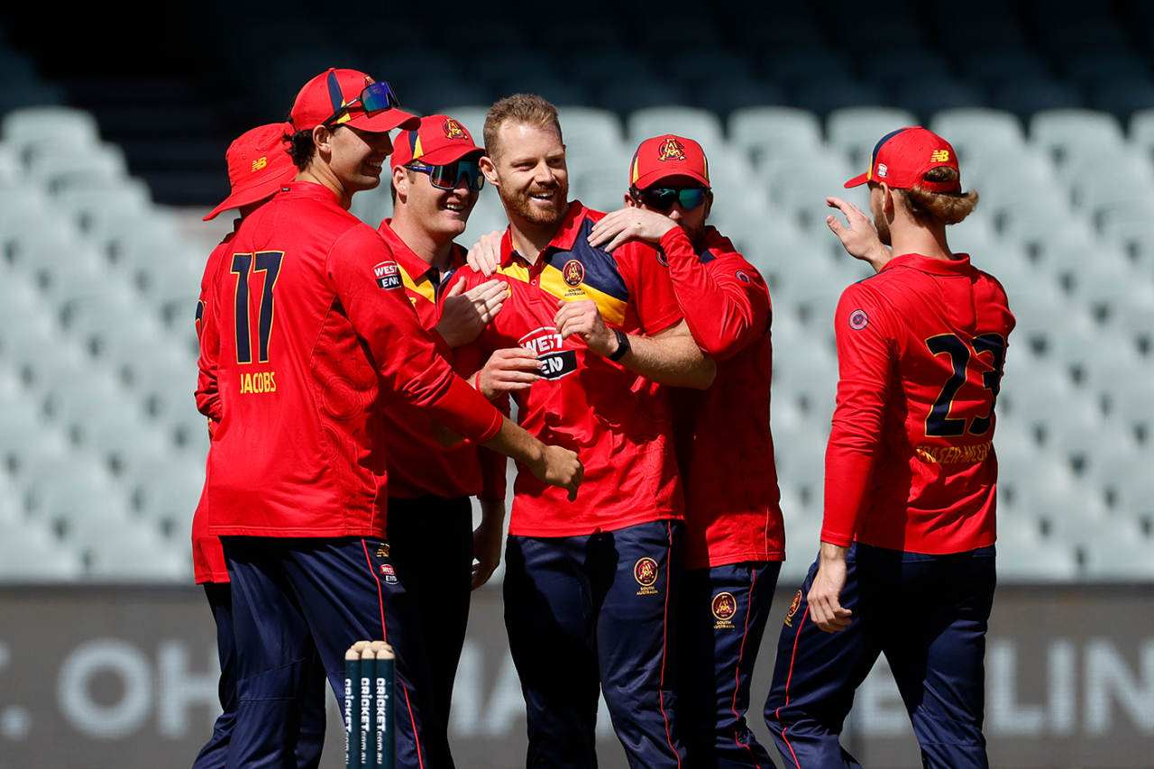Nathan McAndrew (centre) played a key role with the ball, South Australia vs Victoria, One-Day Cup, Adelaide Oval, October 9, 2025