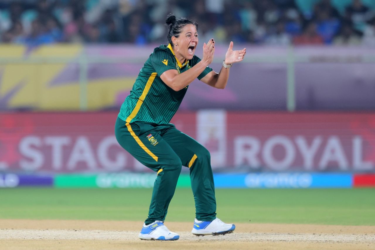 Marizanne Kapp celebrates after getting rid of Deepti Sharma, India vs South Africa, Women's ODI World Cup, Visakhapatnam, October 9, 2025