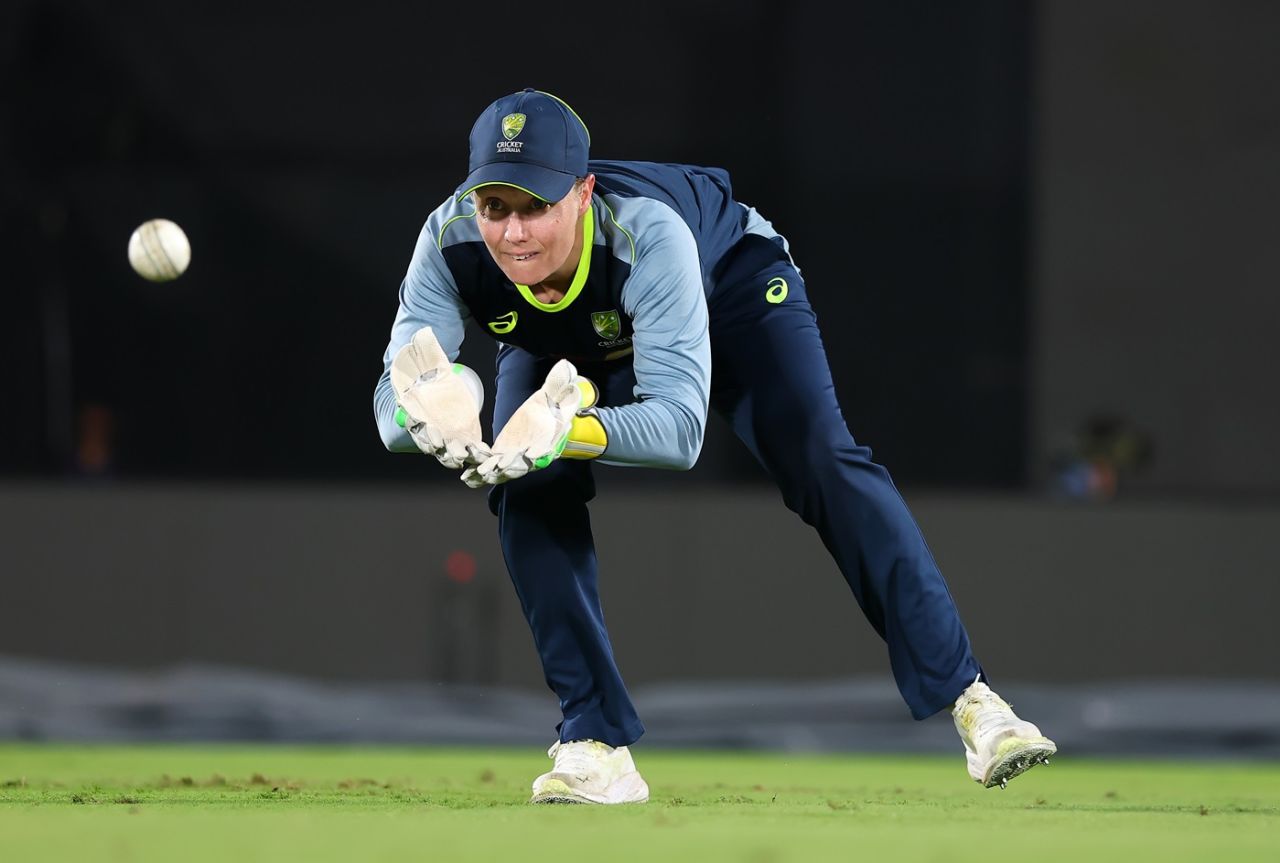 8. বিশ্বকাপজয়ী কিংবদন্তি হিলি ক্রিকেটকে বিদায় জানিয়েছেন